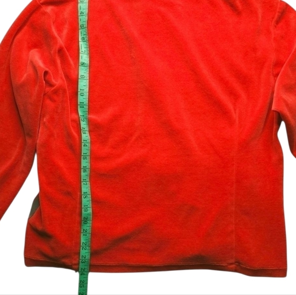 Nike Red Hoodie and Champion White Shorts Set - Picture 6 of 13